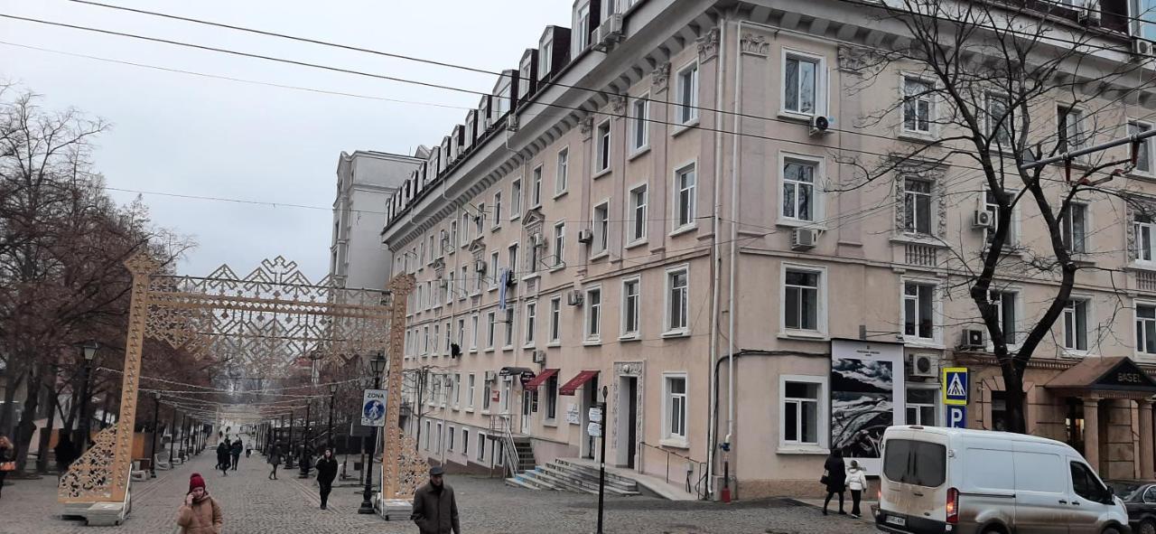 Cathedral Park And Pedestrian Zone Ultracentral Cozy Apartment In Кишинёв Экстерьер фото