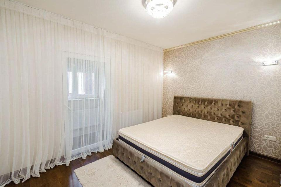 Cathedral Park And Pedestrian Zone Ultracentral Cozy Apartment In Кишинёв Экстерьер фото